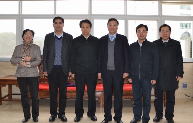 张部长与众环海华董事长黄光松合影 张部长与众环海华董事长黄光松合影
